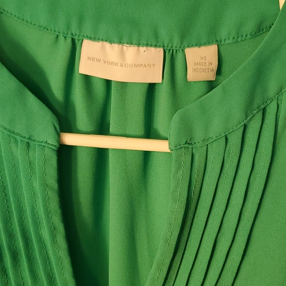 Woman's top - Picture 3 of 4